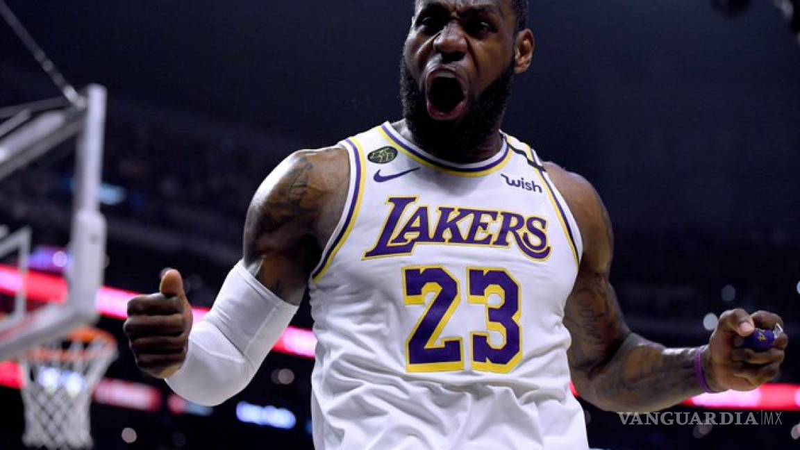 Lakers de Lebron ganan un disputado 'clásico' angelino a los Clippers