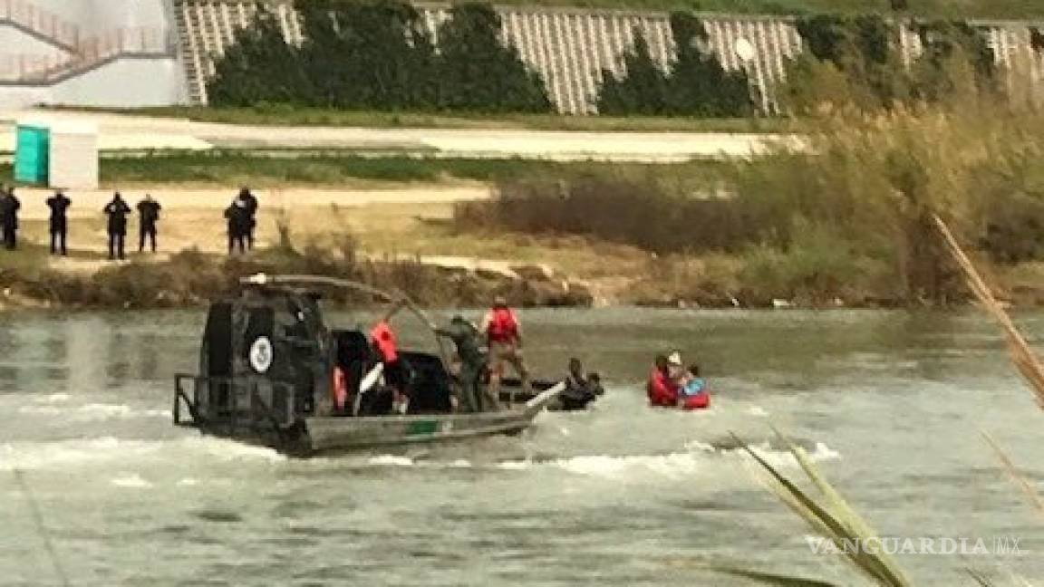 Rescatan cinco hondureños en el Río Bravo; había dos menores