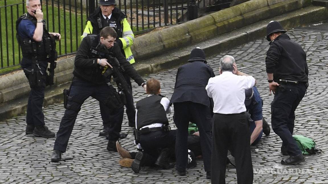 $!Terrorismo pone de luto a Londres; suman cinco muertos y 40 heridos
