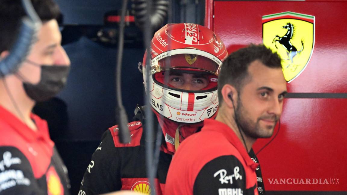 $!El piloto de Mónaco Charles Leclerc (c) de la Scuderia Ferrari se prepara para la calificación del Gran Premio de Fórmula 1 de Mónaco.