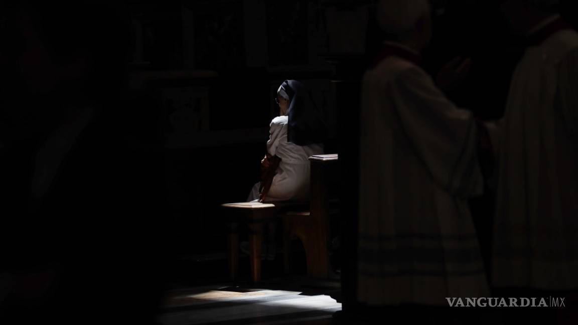 $!Pequeña orden de monjas francesas pone en jaque al Vaticano