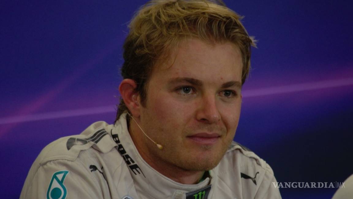 Afirma Rosberg que Alonso puede estar cerca de los puestos delanteros