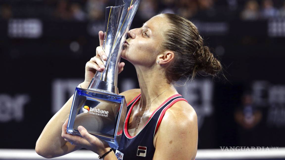 Karolina Pliskova festejó en el WTA de Brisbane