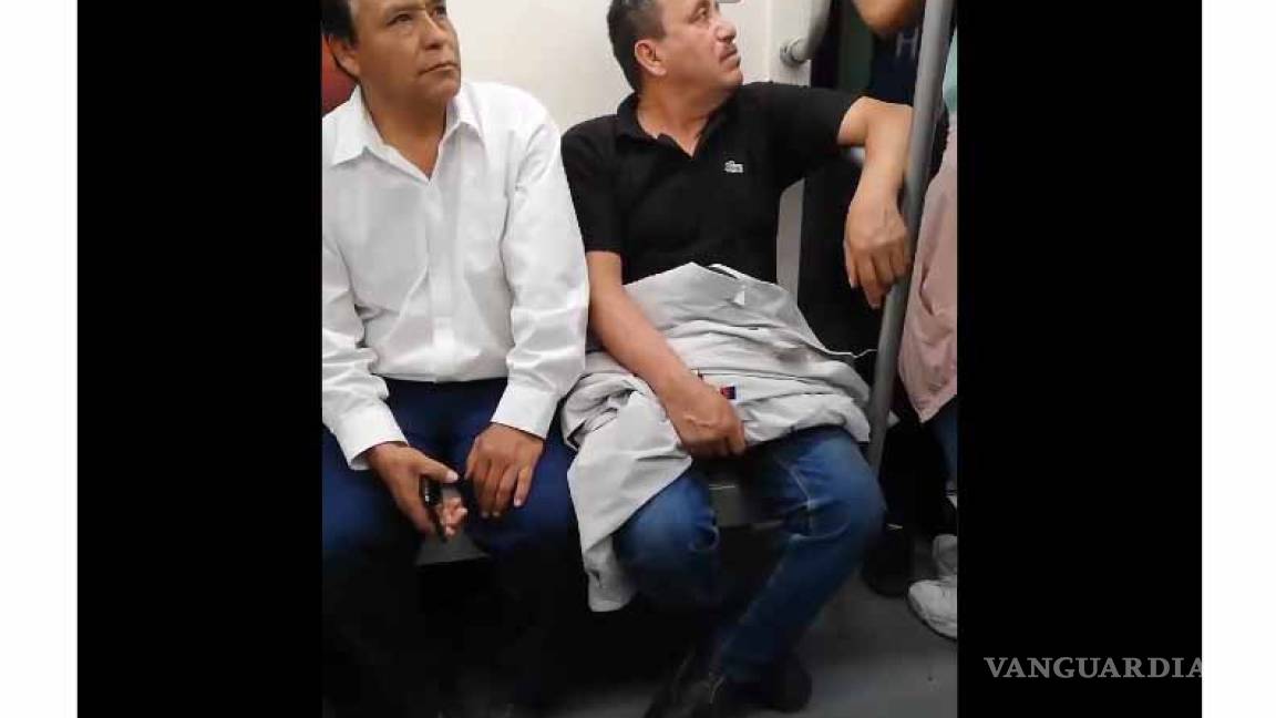 Así reaccionaron en el Metro de Monterrey ante pareja gay besándose
