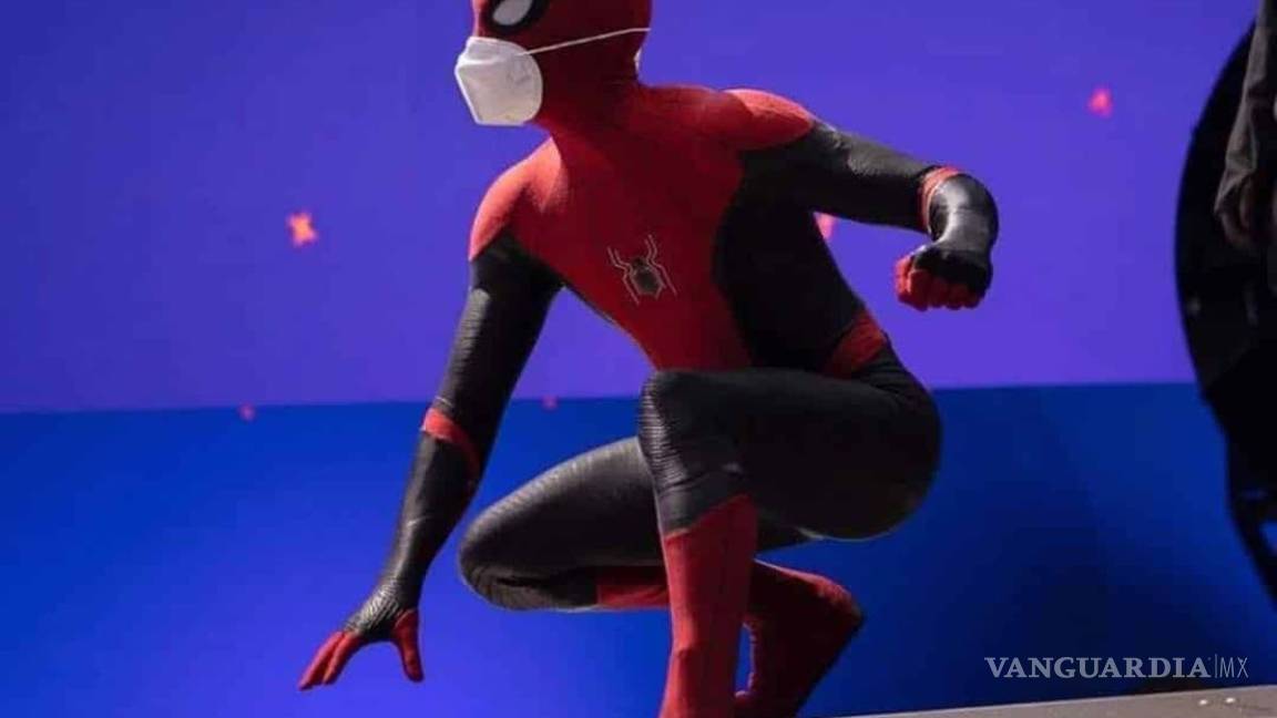 Spider-Man aparece con cubrebocas en nuevo rodaje de película