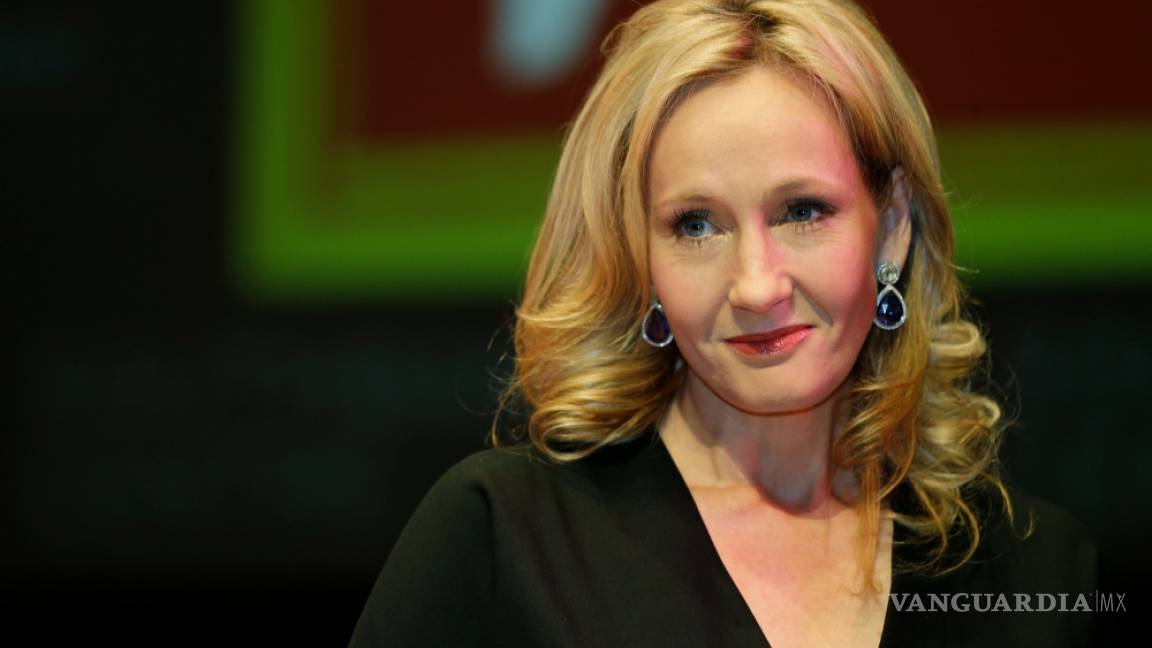 J. K. Rowling se disculpa por una crítica hecha a Donald Trump