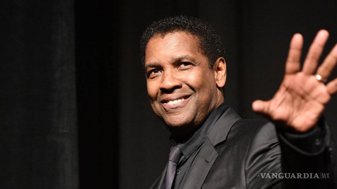 $!TORONTO, ON - SEPTEMBER 08: Actor Denzel Washington speaks onstage at The Magnificent Seven premiere during the 2016 Toronto International Film Festival at Roy Thomson Hall on September 8, 2016 in Toronto, Canada. (Photo by George Pimentel/WireImage)