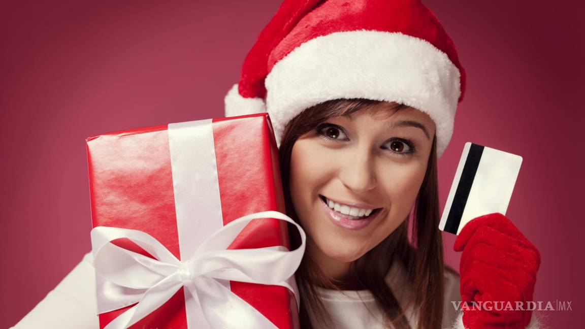 ¿Compras de pánico navideñas? Profeco lanza advertencia a quienes compran con tarjetas de crédito