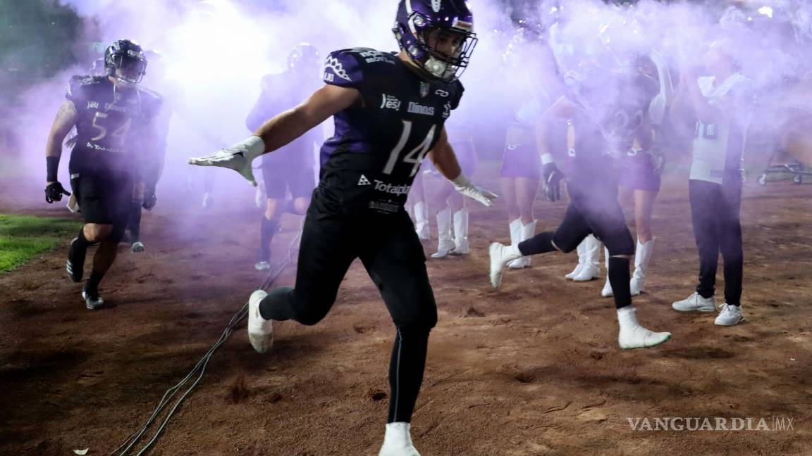 $!El receptor Sergio Barbon listo para grandes atrapadas.