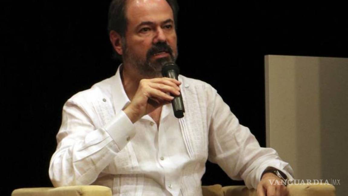 Disecciona Juan Villoro el teatro y la política de México en Tokio