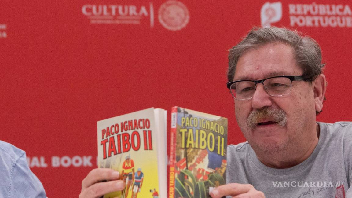 $!AMLO defiende a Taibo II como director del FCE