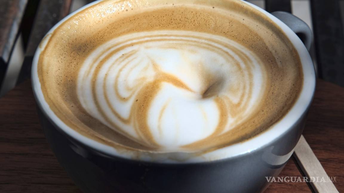 Si te gusta tomar café esta noticia es para ti, investigadores afirman que tomarlo no causa cáncer