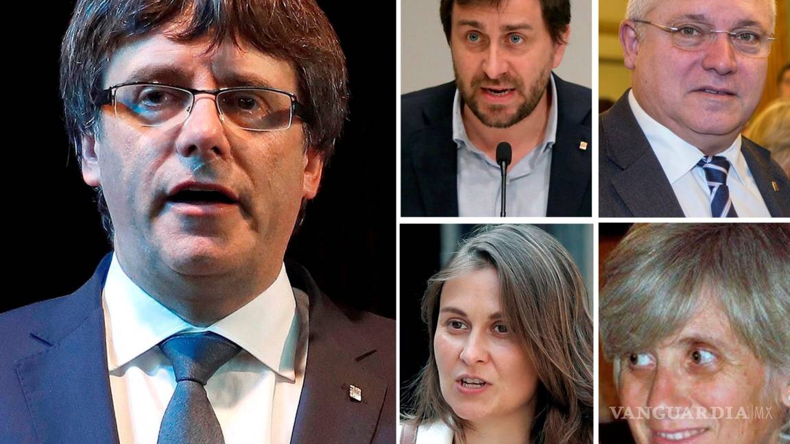 Puigdemont y los exconsejeros se entregan voluntariamente en una comisaría de Bruselas