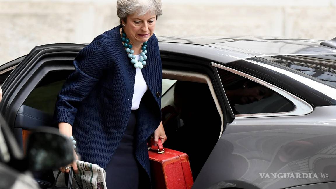 $!80 diputados "tories" se oponen al plan del "brexit"