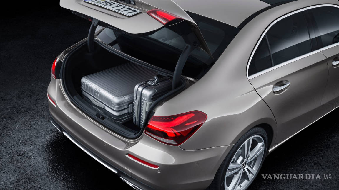 $!Mercedes-Benz Clase A, elegante sedán que se fabricará en México y llegará en 2019