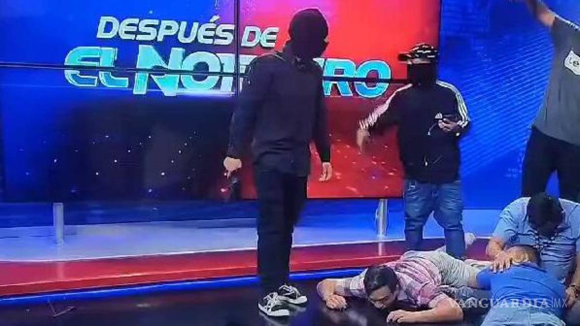 Crisis en Ecuador por violencia; hombres armados toman canal de televisión y universidad