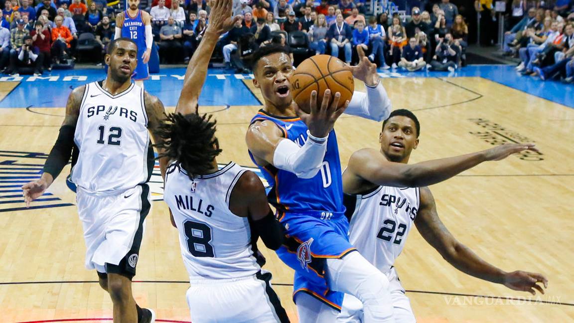 $!Russell Westbrook se une al club de los 100 triples dobles