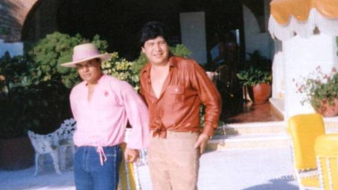 $!'Juan Gabriel está enfermo, vomitó sangre y temo su muerte': Joaquín Muñoz