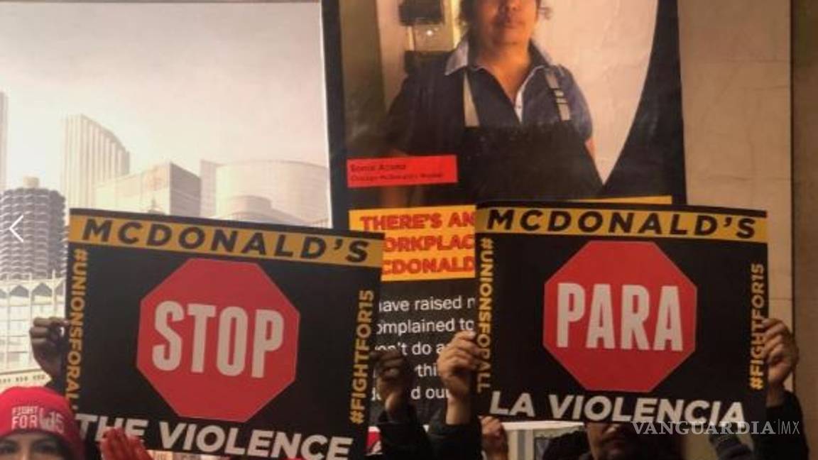 $!Protestan trabajadores de McDonalds en Chicago contra violencia que viven en tiendas
