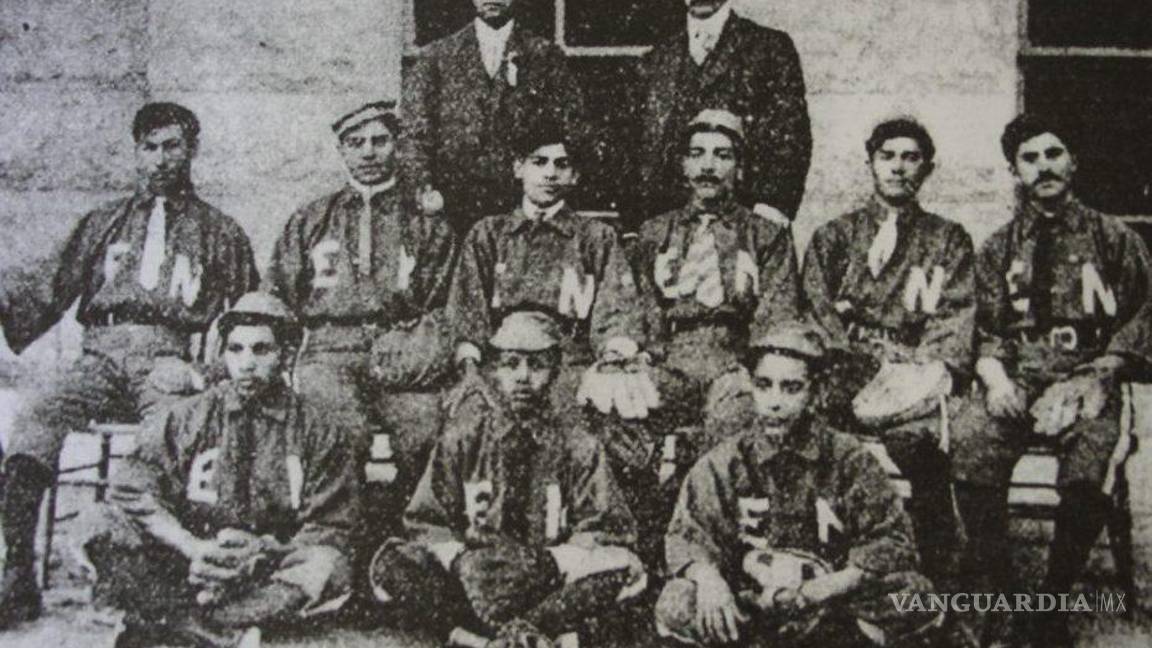 $!Equipo de beisbol de la Escuela Normal, foto de 1912