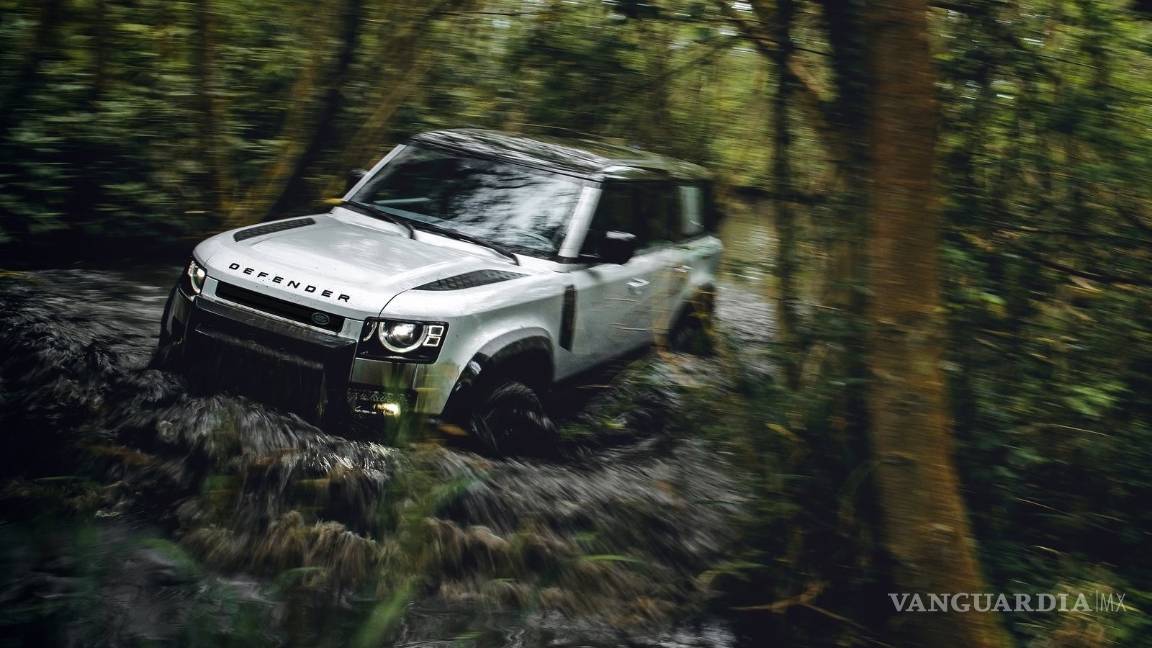 $!El nuevo Land Rover Defender puede cruzar lo que sea sin dejar de ser lujoso y cómodo