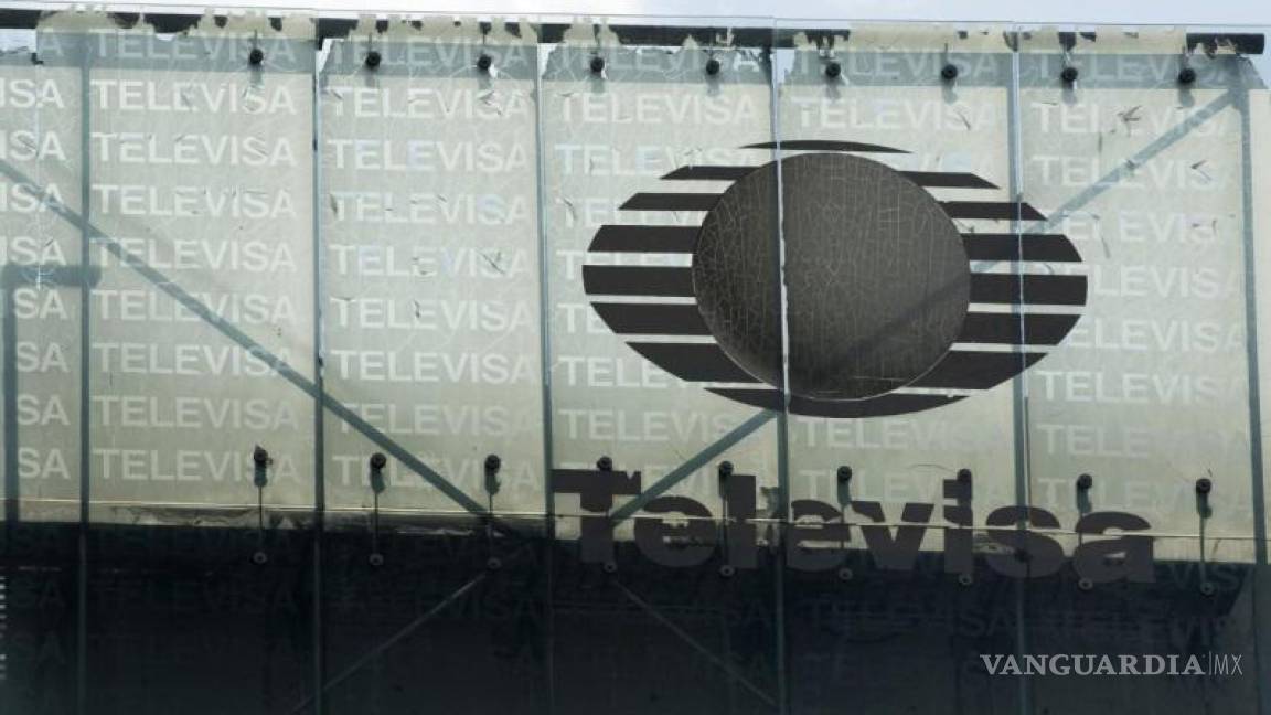 Multan a TelevisaUnivision por incumplir pauta del INE
