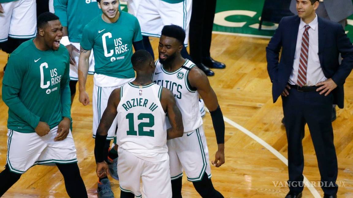 Celtics humilla a los Bucks y se pone muy cerca de conseguir su pase a la siguiente ronda en los playoffs de la NBA