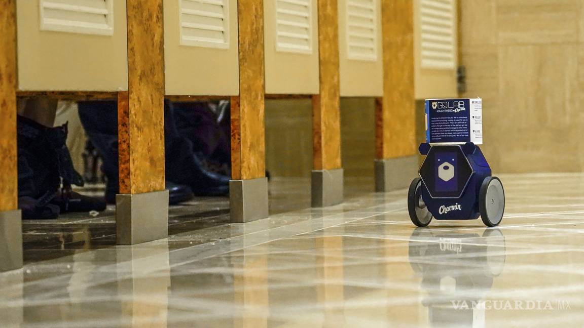 P&amp;G presenta en CES 2020 un robot que te trae papel higiénico cuando más lo necesitas