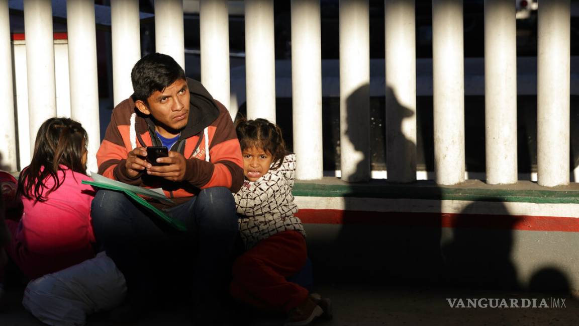 Pentágono busca base para albergar a 5 mil niños migrantes
