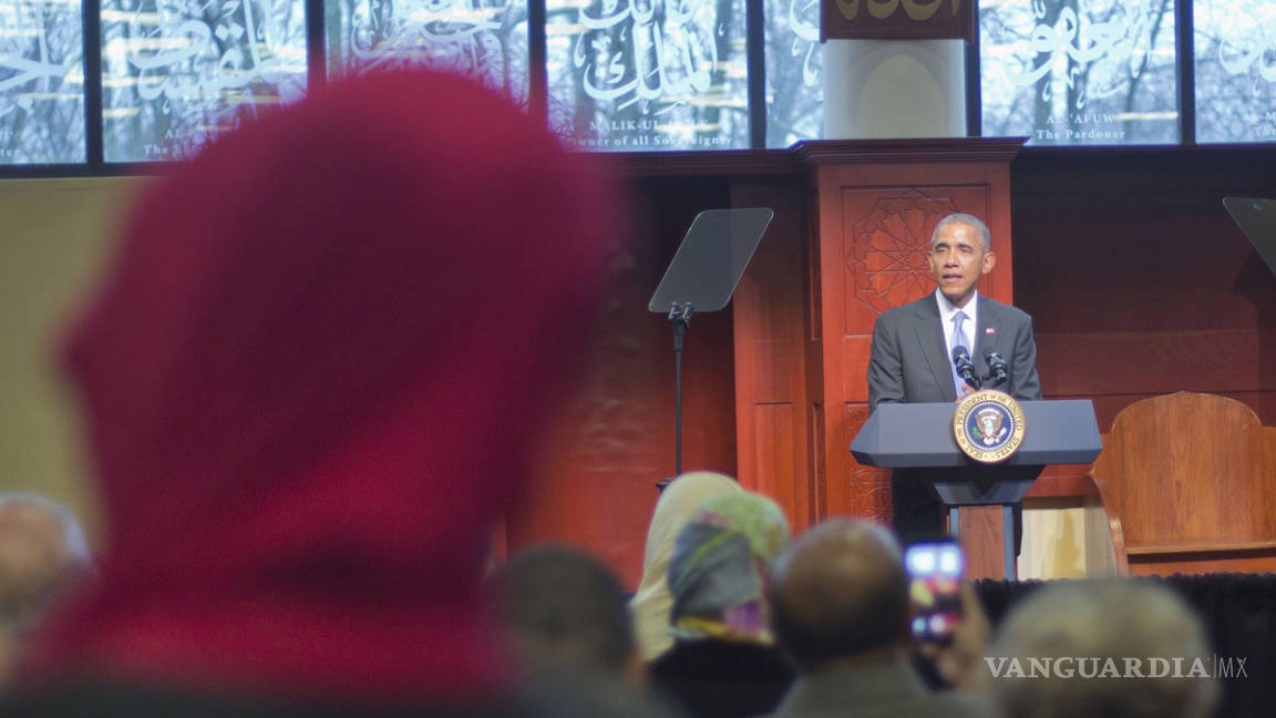 Obama visita por primera vez una mezquita en EU