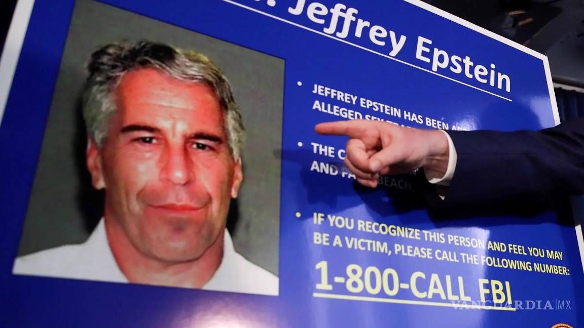 $!Los crímenes de Epstein, sus conexiones de alto perfil y su suicidio en prisión han convertido el caso en un imán para los fanáticos de teorías conspirativas.