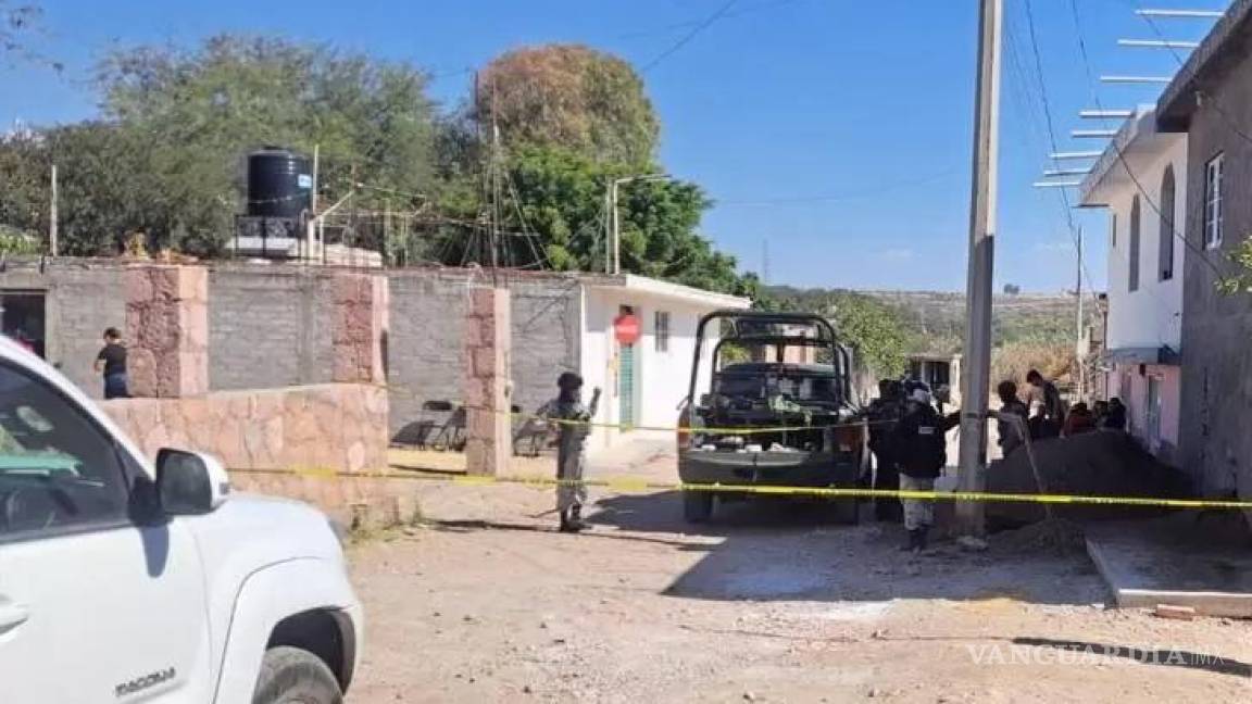 Asesinan a hermanos policías en sus casas y frente a sus familias, en Guanajuato