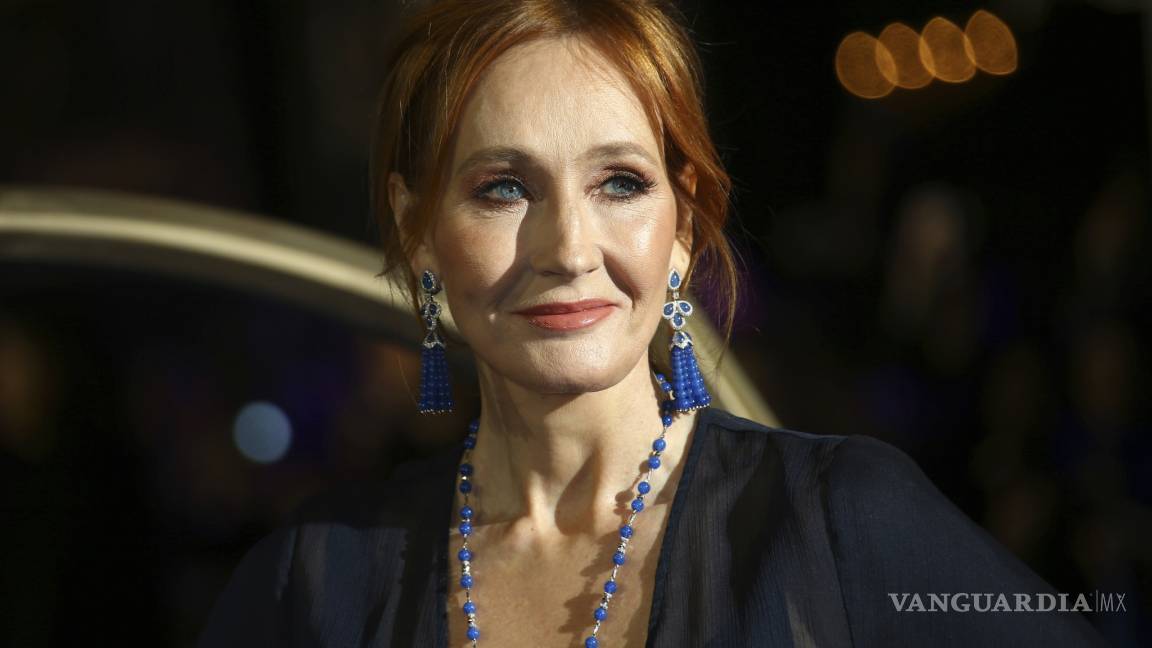 JK Rowling dona 18.6 millones dólares para investigar la esclerosis múltiple y el parkinson