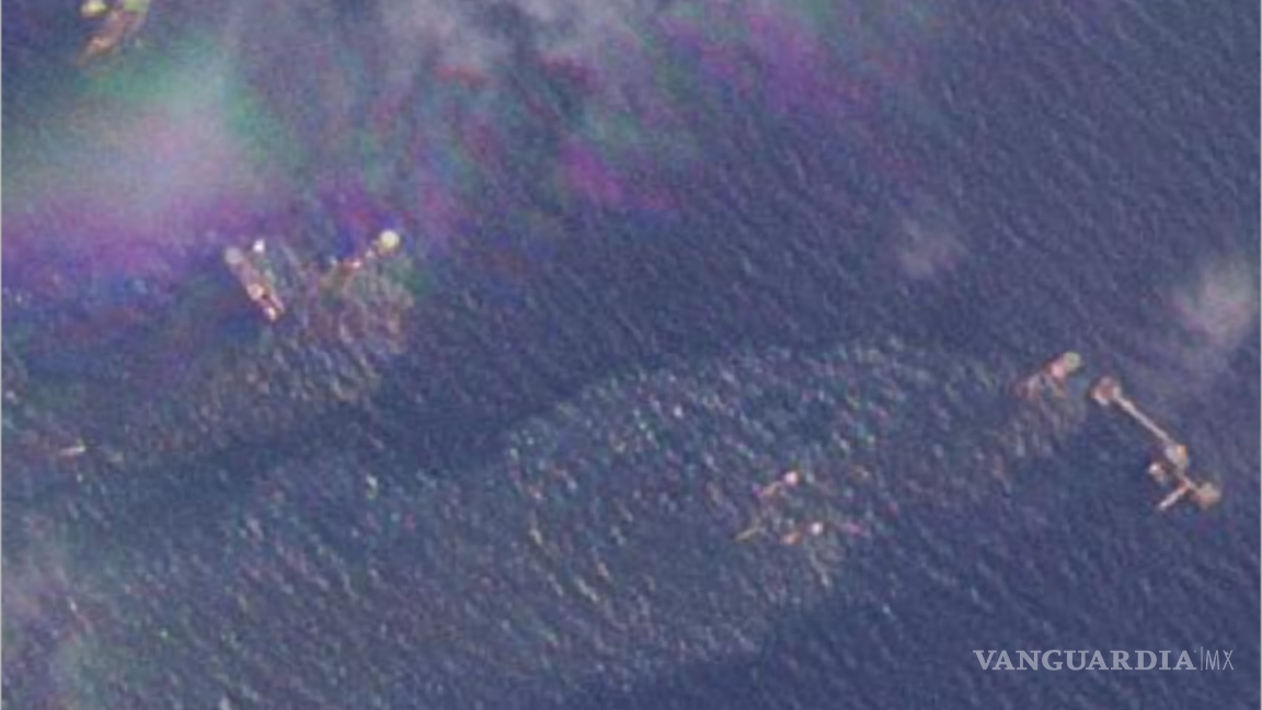 Denuncian derrame de crudo en Golfo de México antes de explosión en plataforma de Pemex