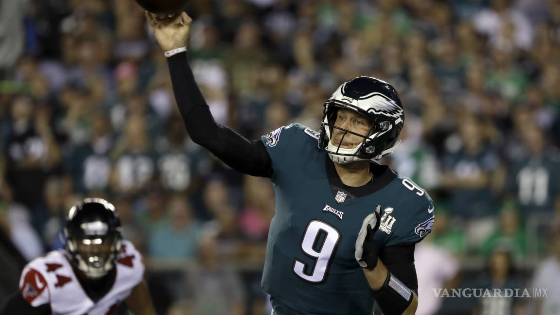 Nick Foles volverá a ser titular en la Semana 2, Carson Wentz tendrá que esperar