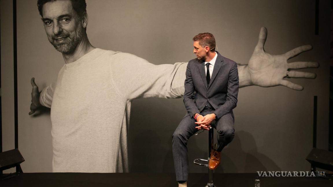 $!Pau Gasol durante un acto celebrado en el Gran Teatro del Liceo de Barcelona en el que anunció su retirada del baloncesto profesional. EFE/Enric Fontcuberta