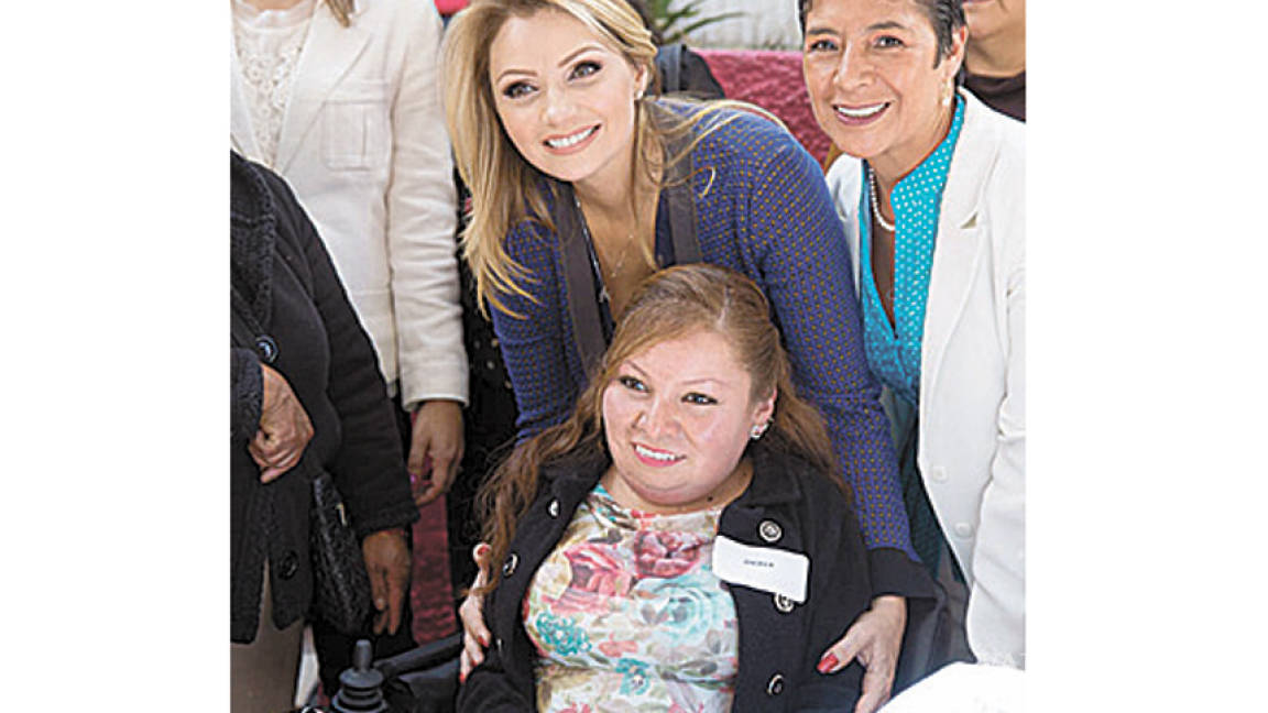Angélica Rivera convoca a crear más empleos para discapacitados