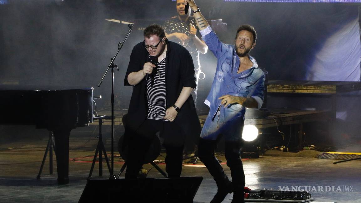 $!Laten al ritmo de Sin Bandera y Camila