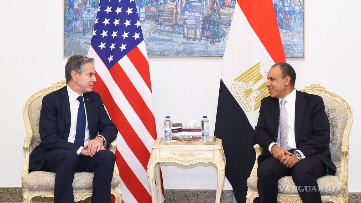 $!El Ministro de Asuntos Exteriores egipcio, Badr Abdelatty (derecha), reunido con el Secretario de Estado de Estados Unidos, Antony Blinken, en El-Alamein, Egipto.