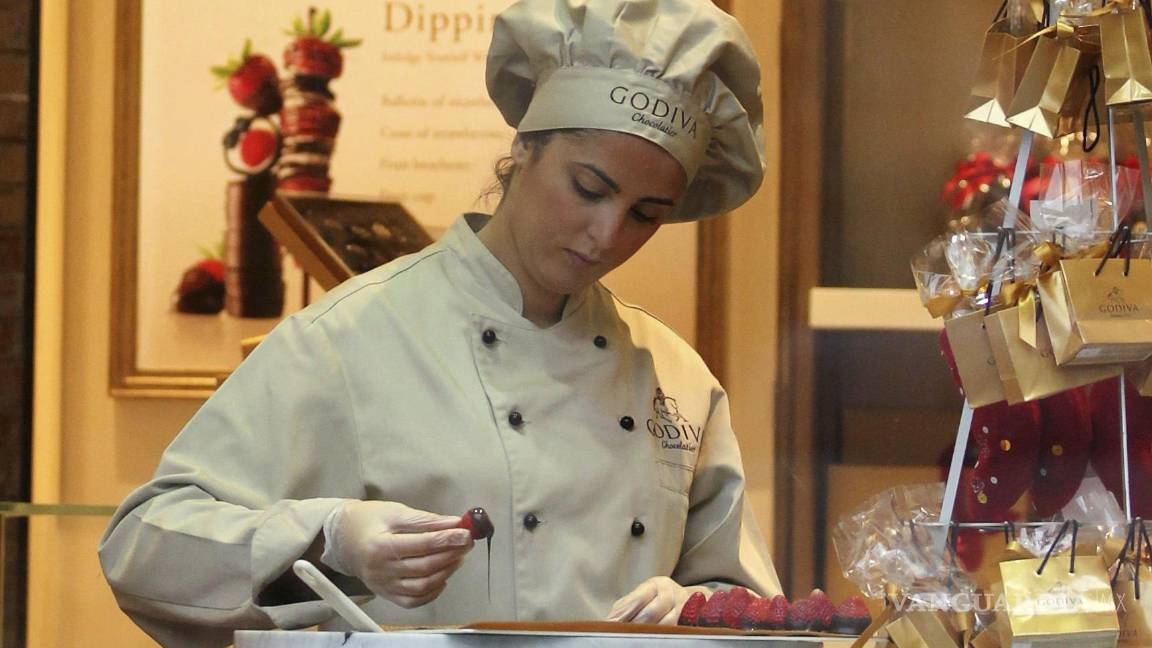 $!Chocolatería en una céntrica calle de Bruselas, Bélgica, considerada la capital del chocolate. EFE/Oliver Hoslet