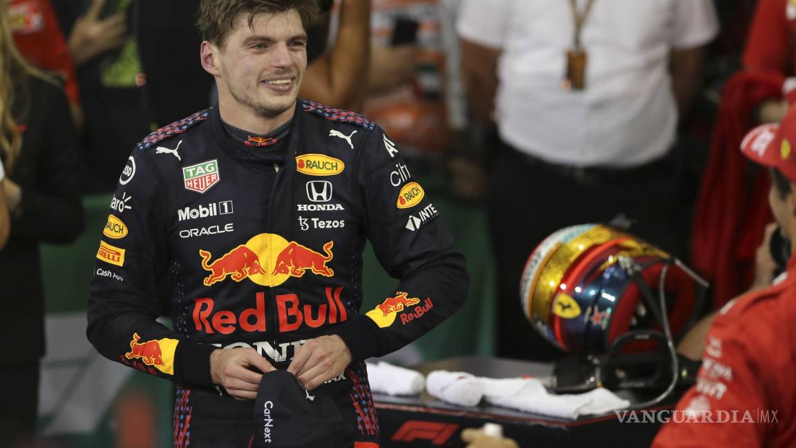 Viven cardiaco final del GP: destrona Verstappen a Hamilton y se queda con el triunfo en Abu Dabi