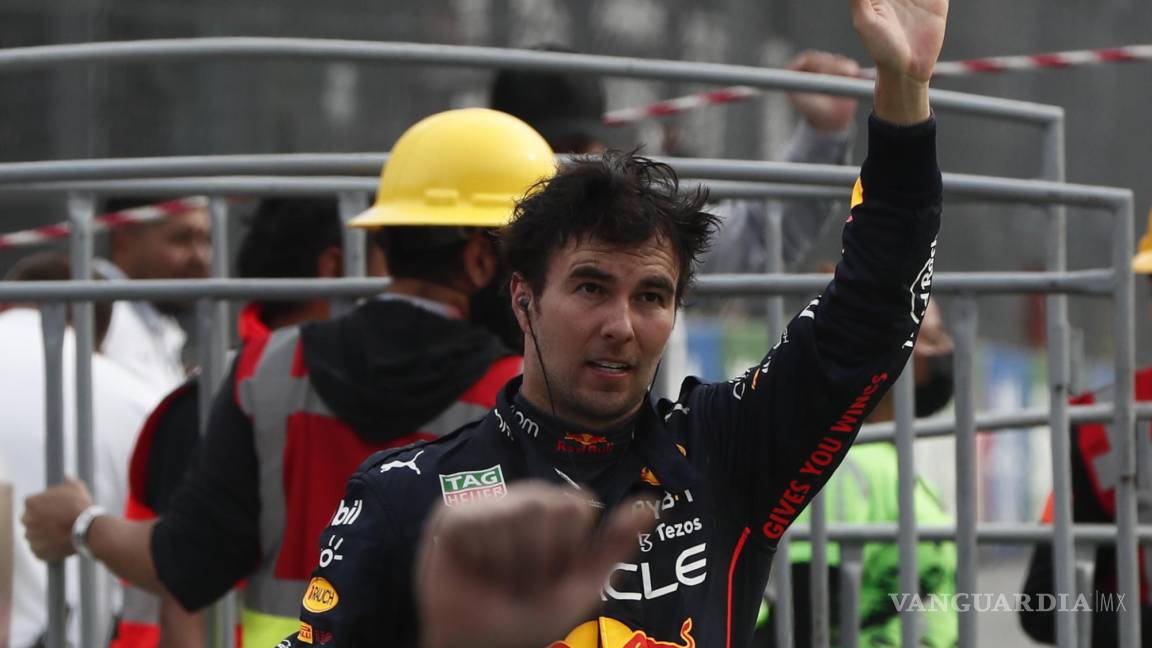$!Sergio Pérez, de Red Bull Racing, tras ganar el tercer lugar en el Gran Premio de Fórmula Uno de Ciudad de México en el Autódromo Hermanos Rodríguez.