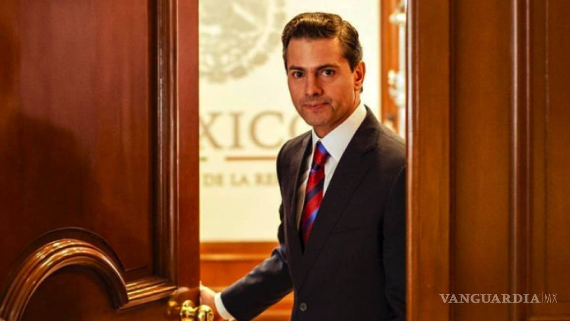 Gobierno de Peña Nieto pagó 99 mdp a papelera en su último año; compró una pluma de casi 7 mil pesos