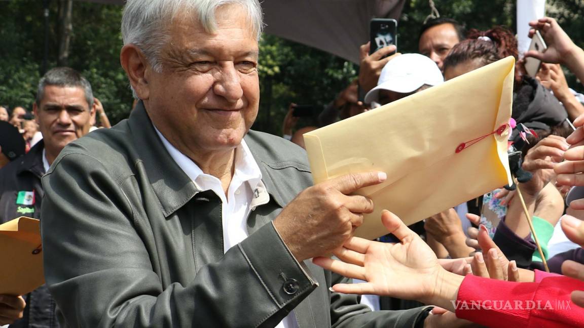 AMLO anuncia inversión de 4 mil mdp para refinería en Salamanca