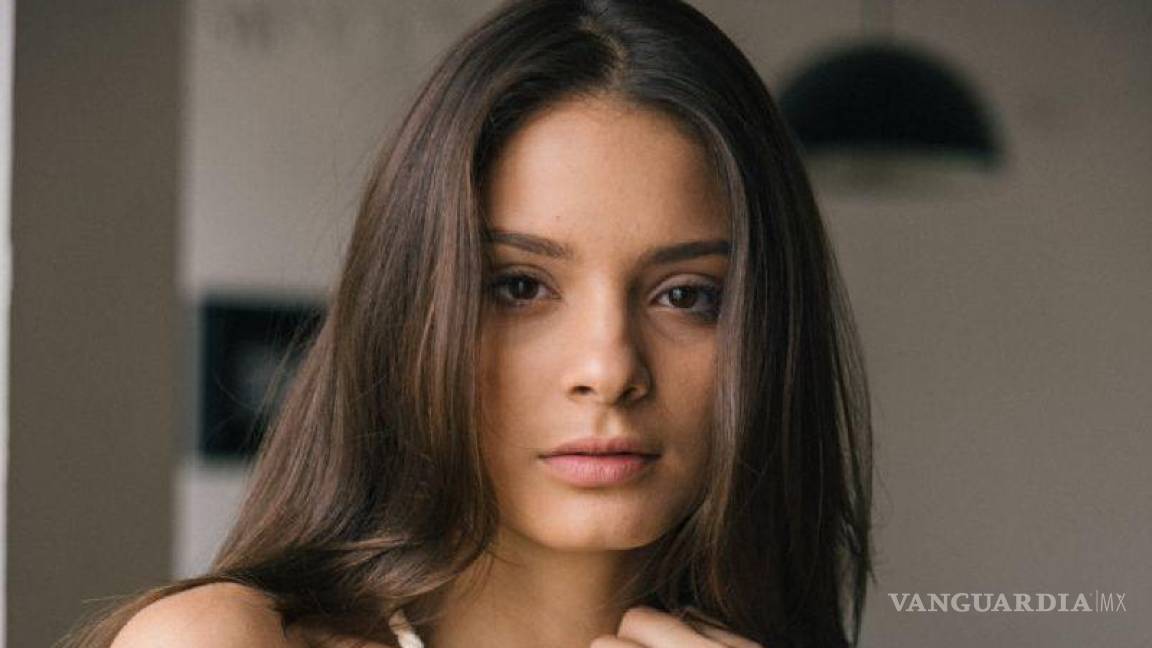 Conquista Ariana Saavedra a ‘La Mujer del Diablo’ con su encanto venezolano