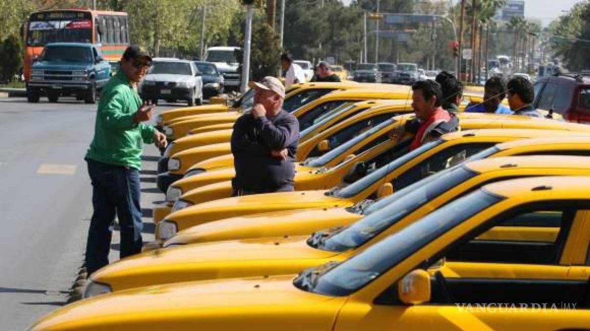 Saltillo: ¿ciudadanos se “alían” con taxistas? Concuerdan que falla el 911, en redes