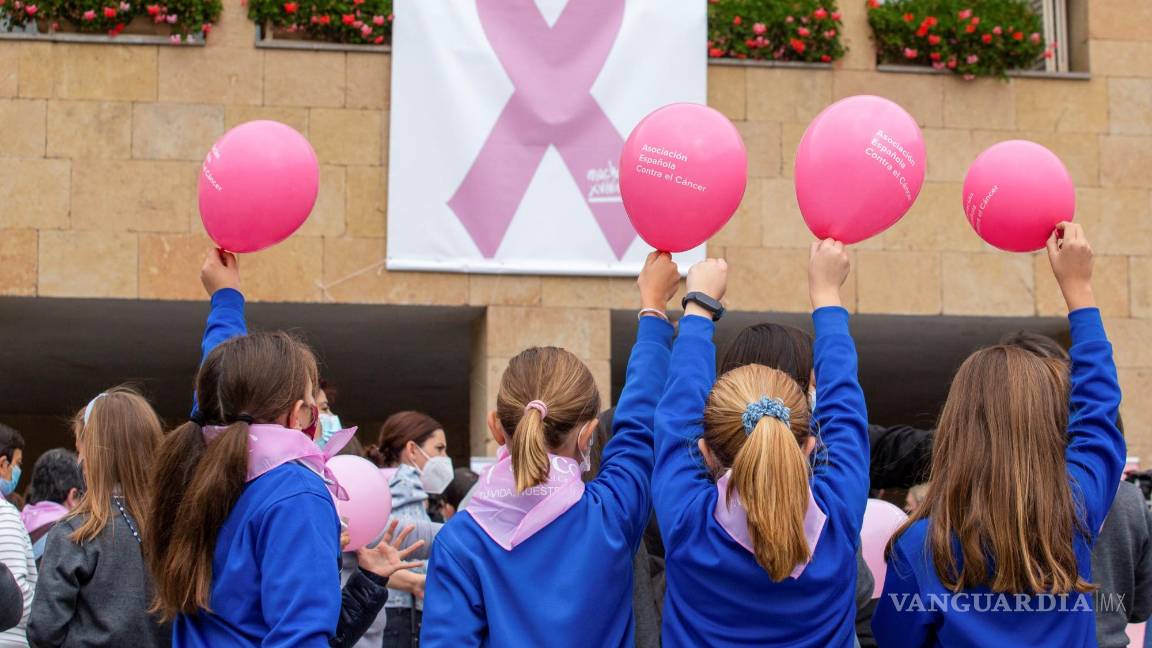 $!La iniciativa de dedicar un día al cáncer de mama partió de la Organización Mundial de la Salud (OMS) en 1988 y ha ido ganando terreno en los últimos años.