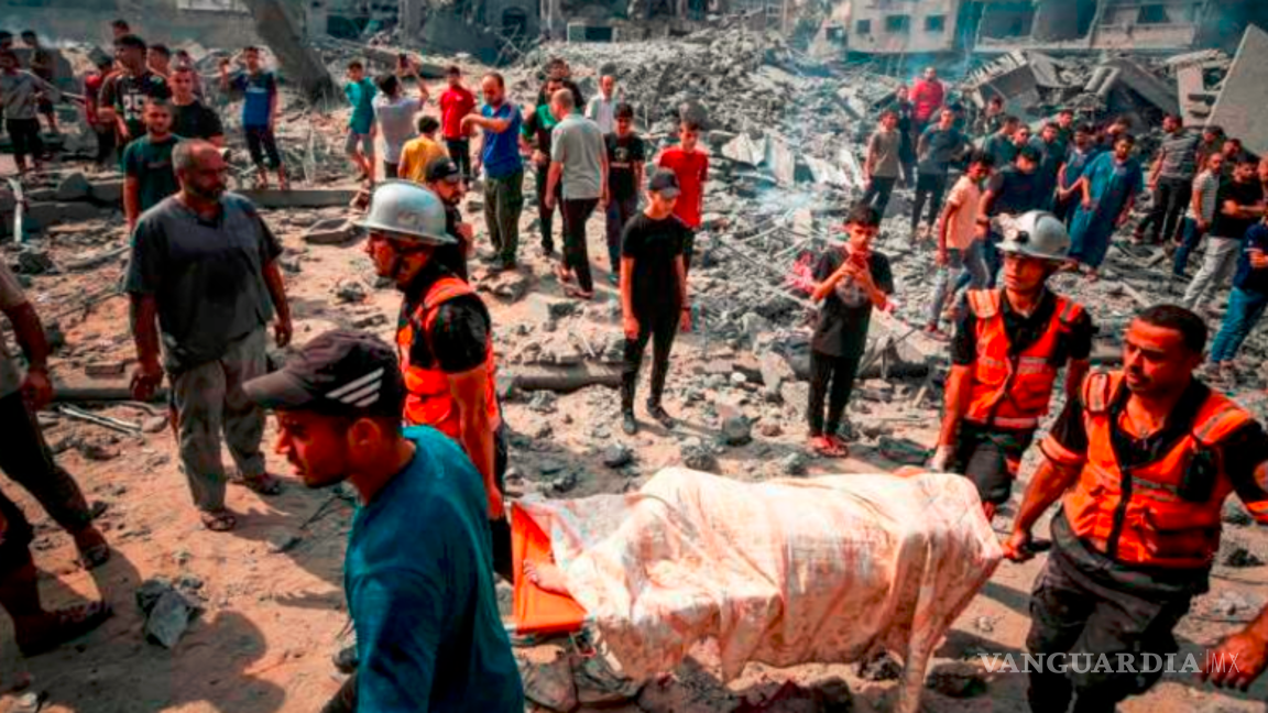 Cementerios de Gaza se quedan sin espacio, comienzan a enterrar a los muertos en fosas comunes