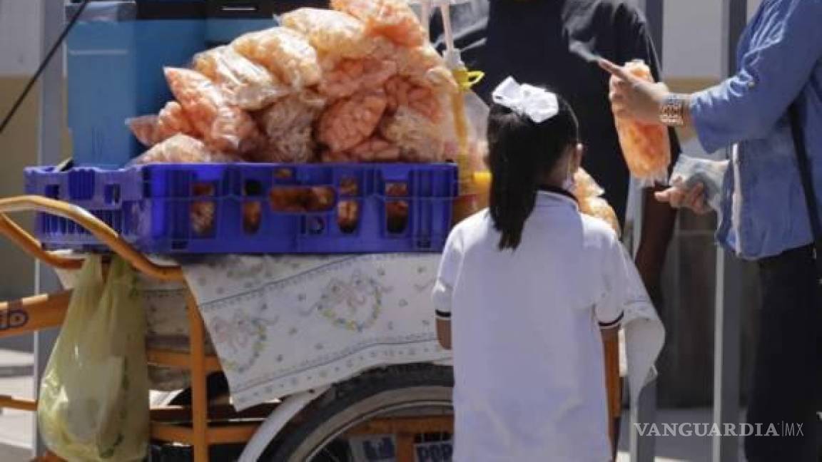 Coahuila: reportan aumento de venta de comida chatarra en escuelas