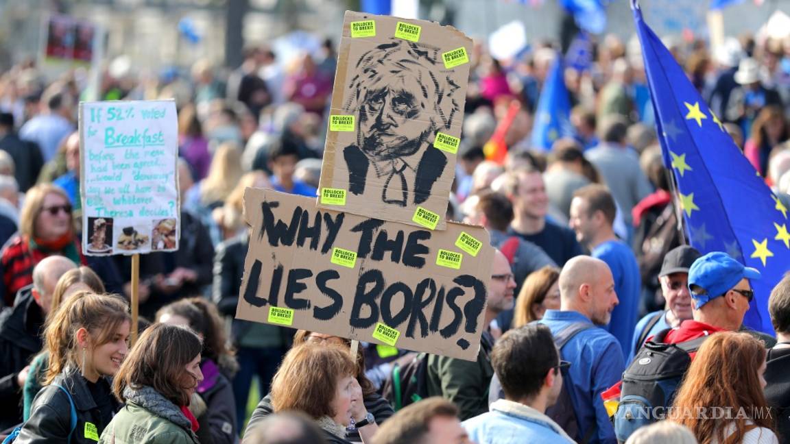 $!Más de medio millón de personas protestan por el Brexit